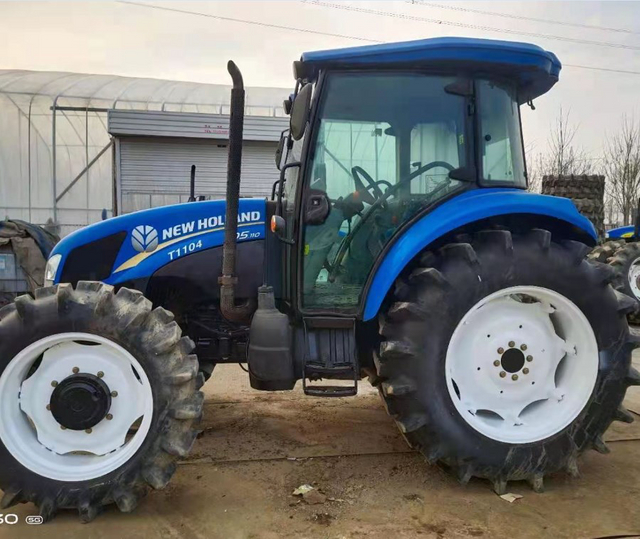 القضية القاطرة المستخدمة New Holland T1104 معدات جرار